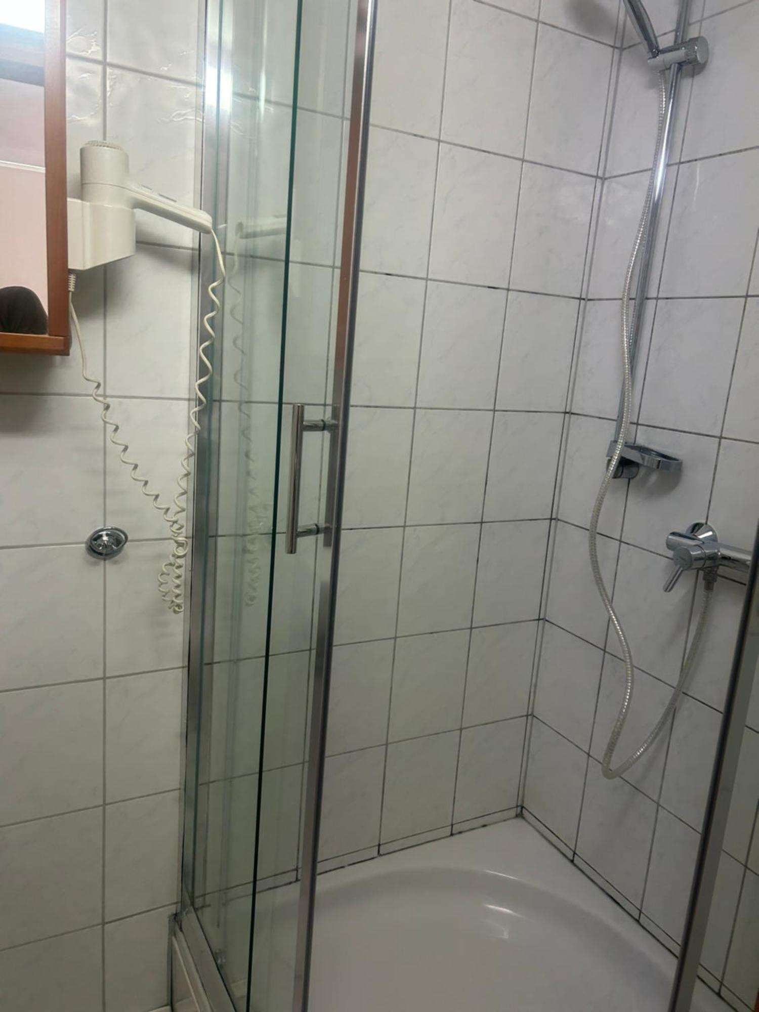 Gasthof Zur Post Siegen Esterno foto