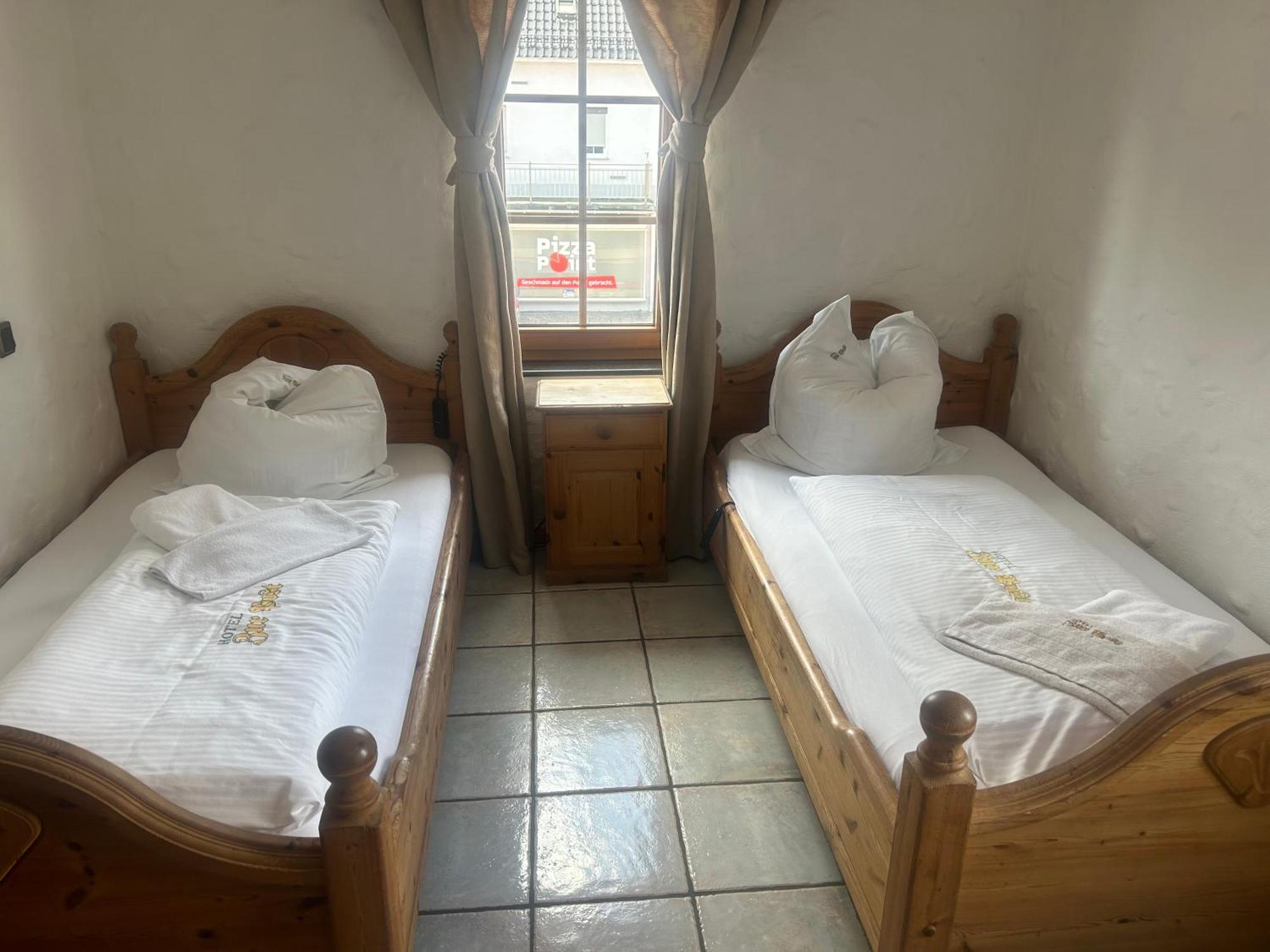 Gasthof Zur Post Siegen Esterno foto